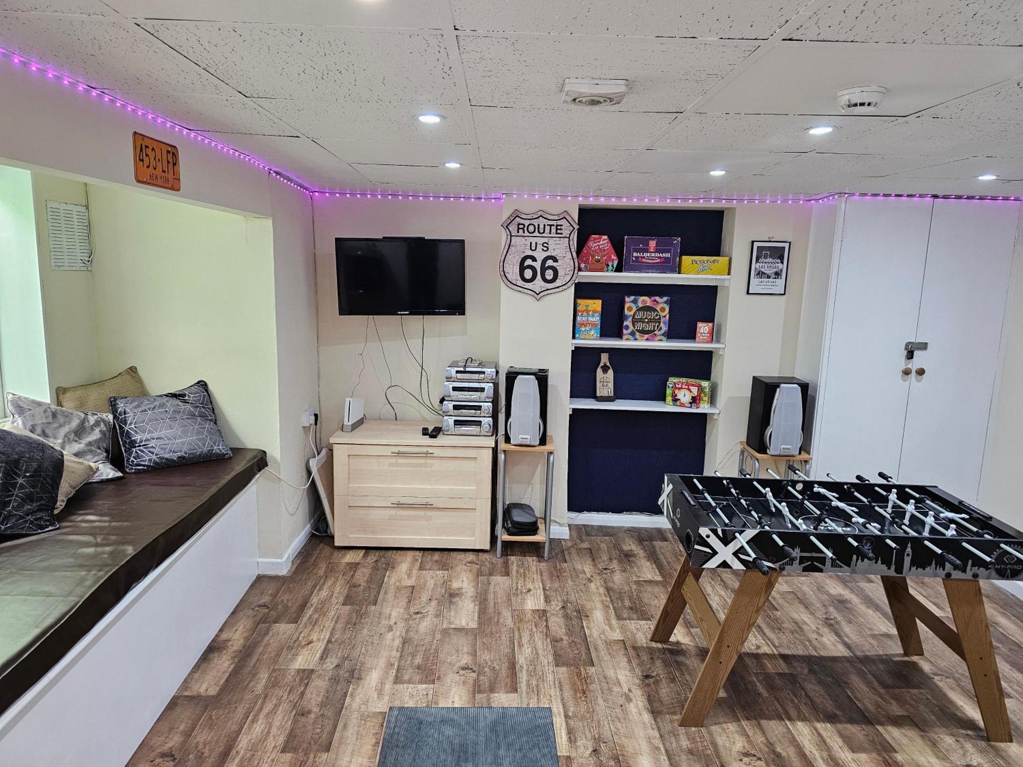 Ground Floor Apartment Up To 6 Guests With Games Chill Out Room Скарбъро Екстериор снимка